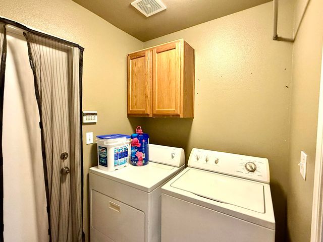 1865 La Vida Avenue, Porterville, CA 93257