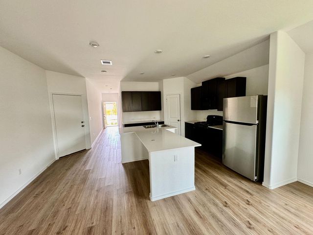 440 Doherty, Kyle, TX 78640