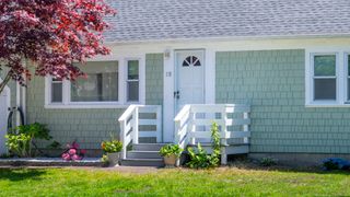 118 Walton Avenue, Hyannis, MA 02601