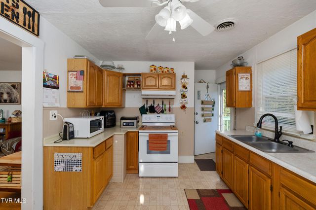 811 Crescent Street, Morristown, TN 37813