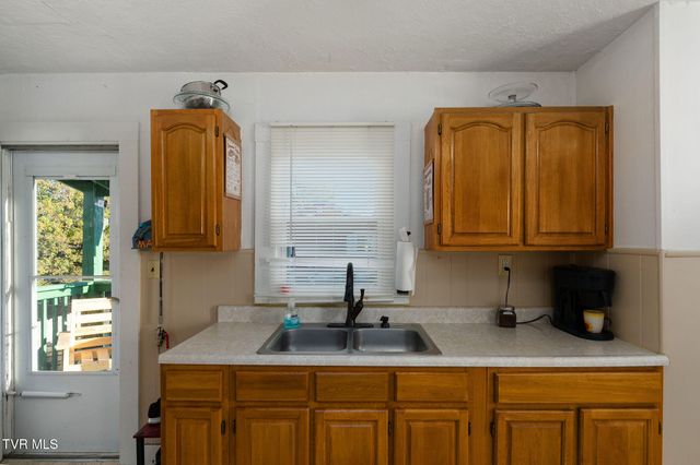 811 Crescent Street, Morristown, TN 37813