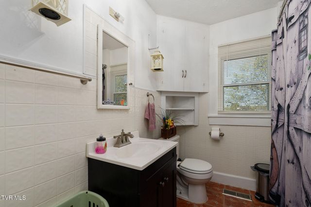 811 Crescent Street, Morristown, TN 37813