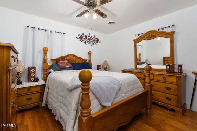 811 Crescent Street, Morristown, TN 37813