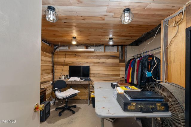 811 Crescent Street, Morristown, TN 37813