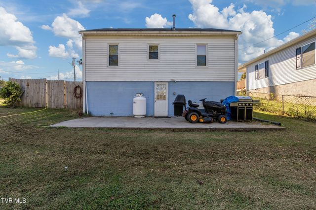 811 Crescent Street, Morristown, TN 37813