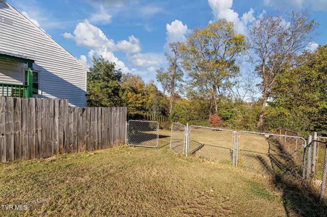 811 Crescent Street, Morristown, TN 37813