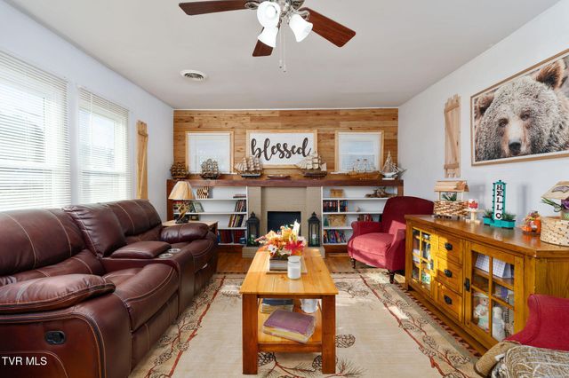 811 Crescent Street, Morristown, TN 37813