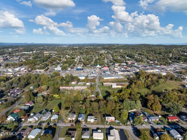 811 Crescent Street, Morristown, TN 37813