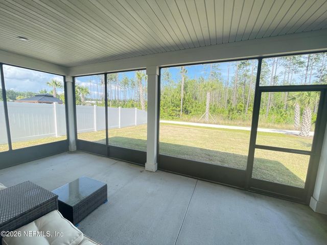 504 BLUE DAZE Street, Yulee, FL 32097
