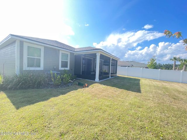 504 BLUE DAZE Street, Yulee, FL 32097