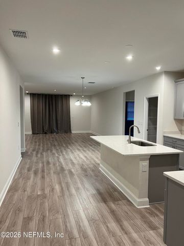 504 BLUE DAZE Street, Yulee, FL 32097