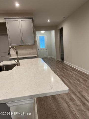 504 BLUE DAZE Street, Yulee, FL 32097