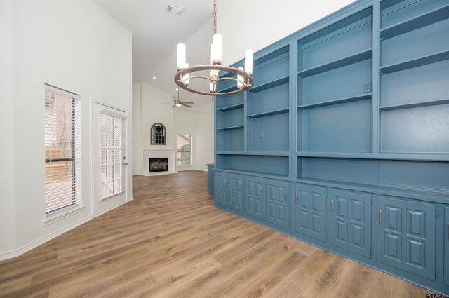 5819 Hollytree, Tyler, TX 75703