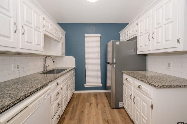 5819 Hollytree, Tyler, TX 75703