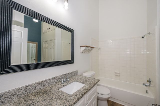 5819 Hollytree, Tyler, TX 75703