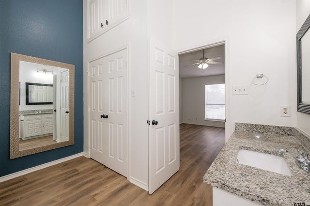 5819 Hollytree, Tyler, TX 75703