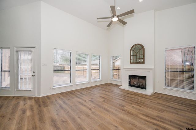 5819 Hollytree, Tyler, TX 75703