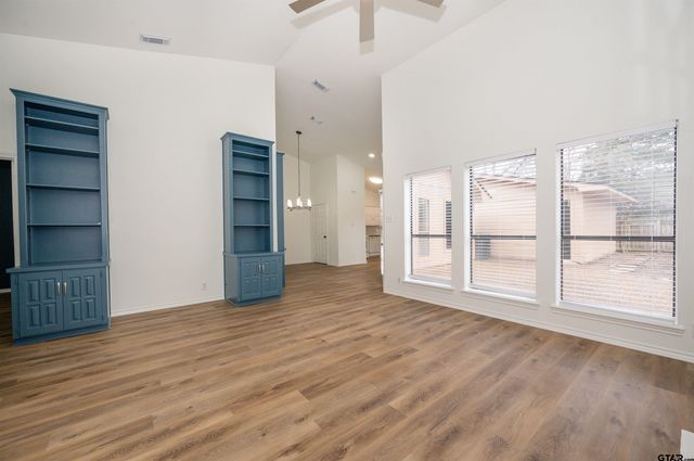 5819 Hollytree, Tyler, TX 75703