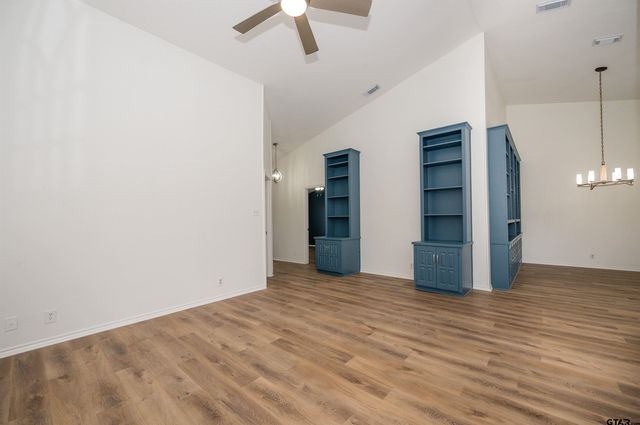 5819 Hollytree, Tyler, TX 75703