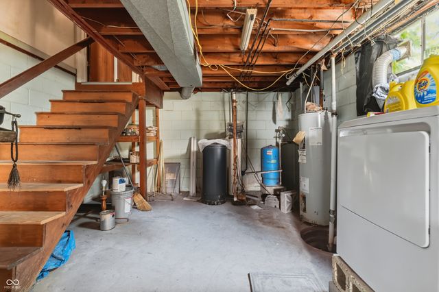 8813 E 16th Street, Indianapolis, IN 46219