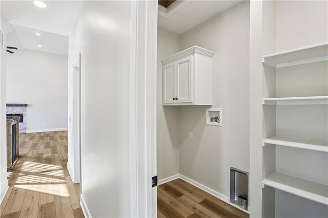 316 NE 51 Road, Warrensburg, MO 64093