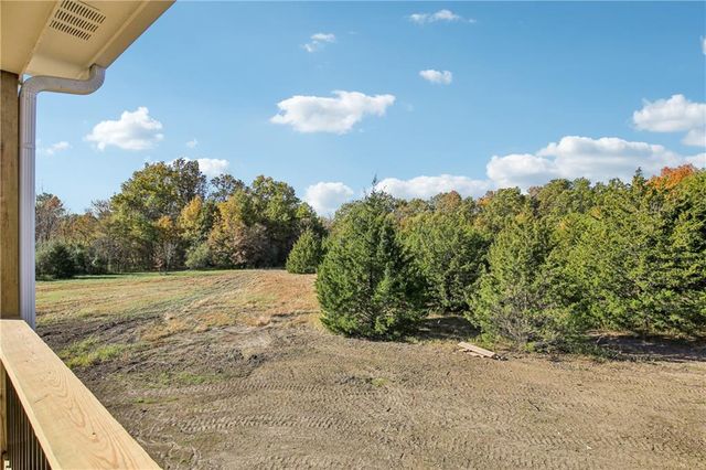 316 NE 51 Road, Warrensburg, MO 64093