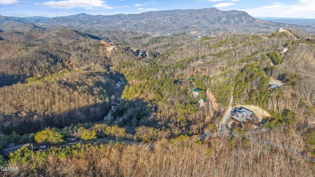 5 Falcon View Way, Sevierville, TN 37862