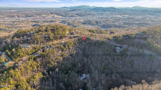 5 Falcon View Way, Sevierville, TN 37862