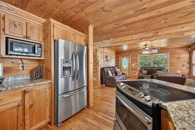 220 Chat-A-While Lane, Morganton, GA 30560