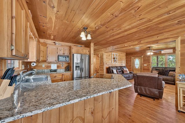 220 Chat-A-While Lane, Morganton, GA 30560