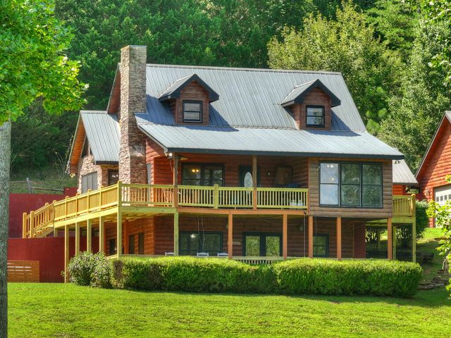 220 Chat-A-While Lane, Morganton, GA 30560