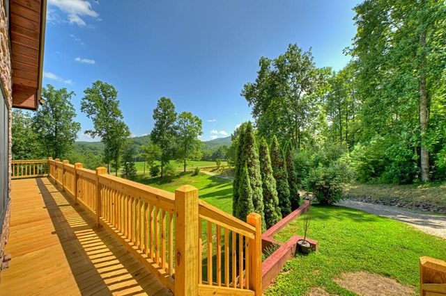 220 Chat-A-While Lane, Morganton, GA 30560
