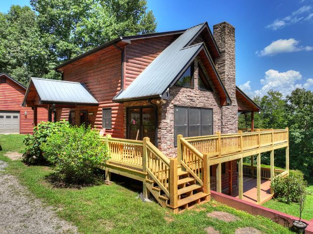 220 Chat-A-While Lane, Morganton, GA 30560