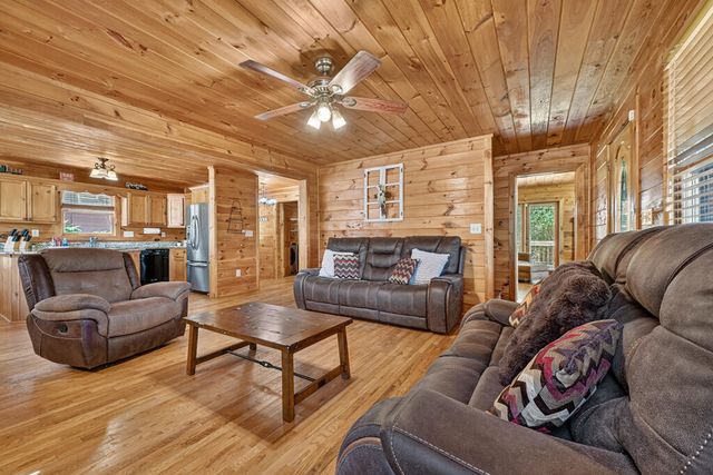 220 Chat-A-While Lane, Morganton, GA 30560