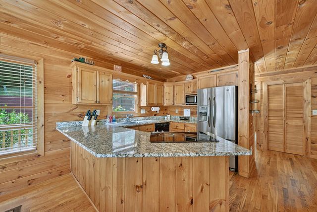 220 Chat-A-While Lane, Morganton, GA 30560