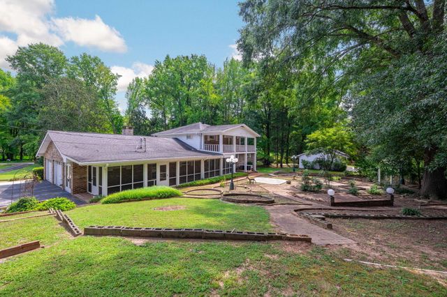 9113 Edgewater Road, Chattanooga, TN 37416