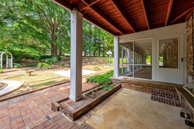 9113 Edgewater Road, Chattanooga, TN 37416