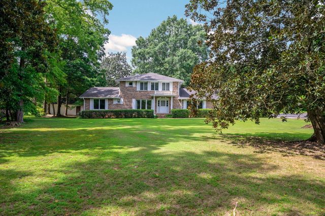 9113 Edgewater Road, Chattanooga, TN 37416