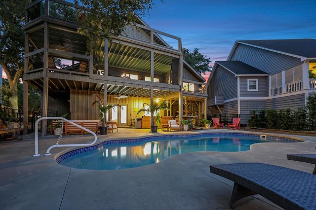 527 Mount Gilead Rd., Murrells Inlet, SC 29576