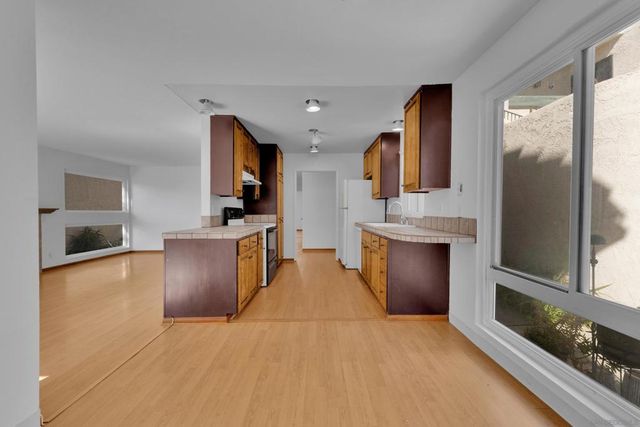 2308 Altisma Way 118, Carlsbad, CA 92009