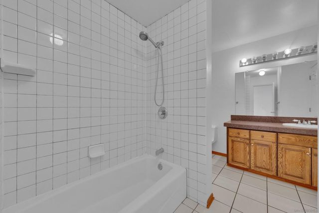 2308 Altisma Way 118, Carlsbad, CA 92009