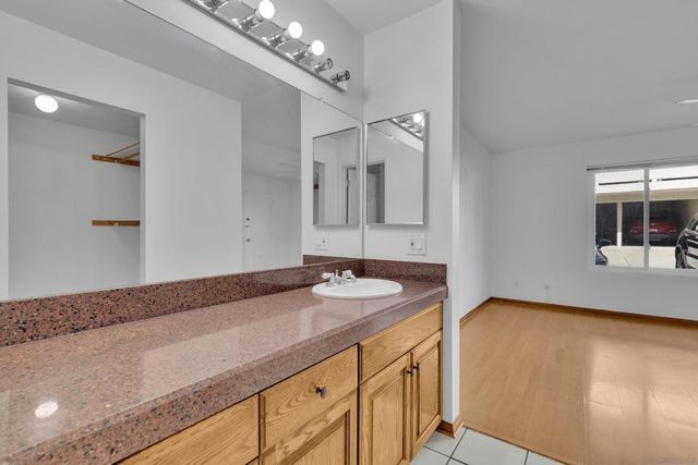 2308 Altisma Way 118, Carlsbad, CA 92009