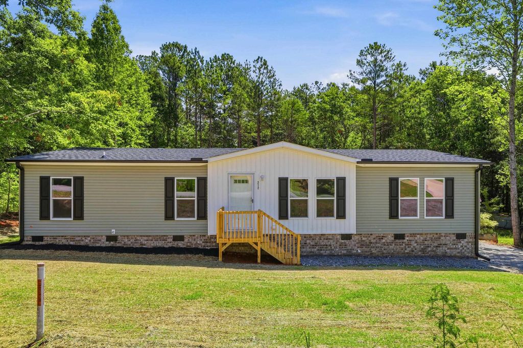 212 Gibson Road, Spartanburg, SC 29302
