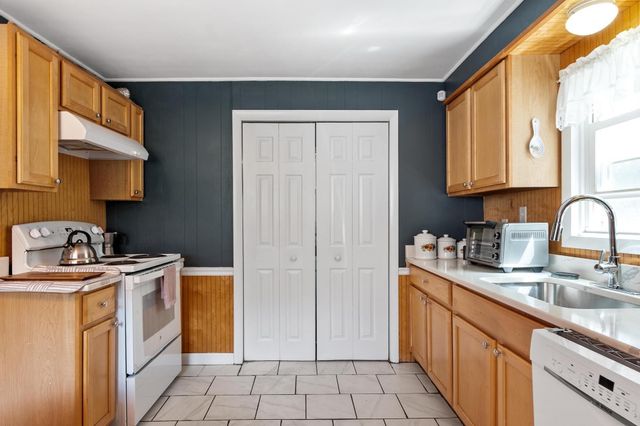 55 Cottage Street, Fitchburg, MA 01420