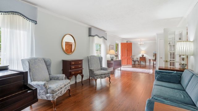1205 Woodcrest Dr, Manchester, TN 37355