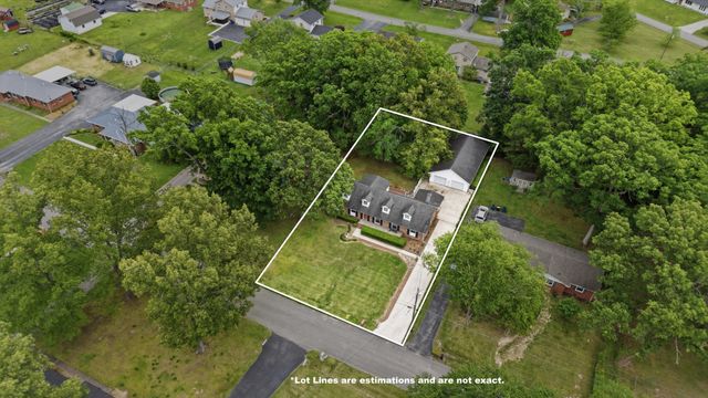 1205 Woodcrest Dr, Manchester, TN 37355