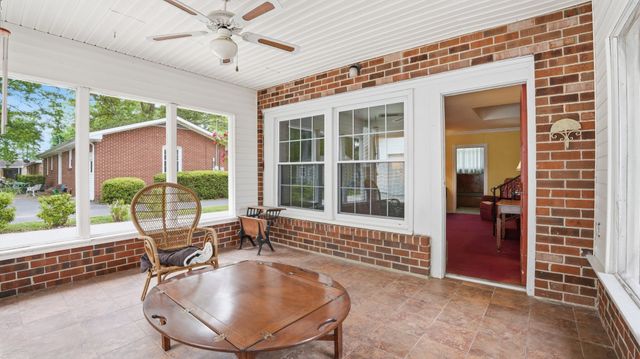1205 Woodcrest Dr, Manchester, TN 37355