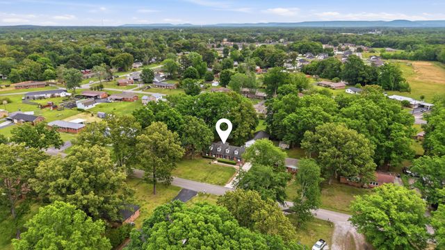 1205 Woodcrest Dr, Manchester, TN 37355