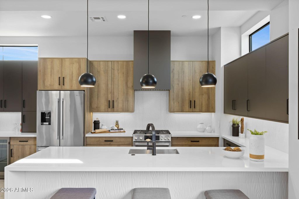 377 E WINDSOR Avenue 7, Phoenix, AZ 85004 — exterior