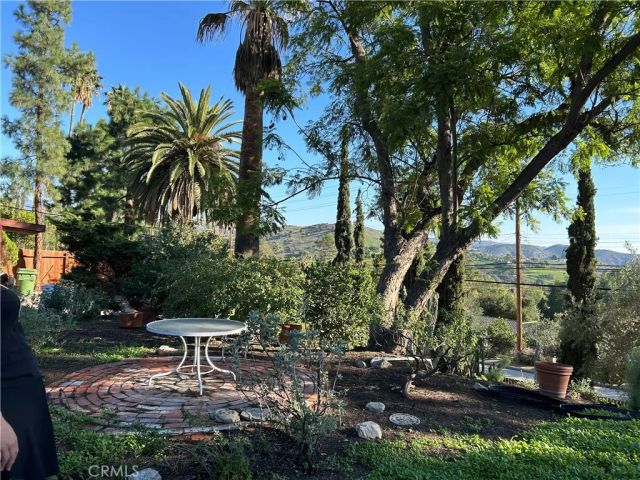 10553 McBroom, Sunland, CA 91040